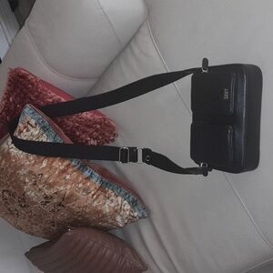 🌺DKNY BLACK LEATHER Crossbody